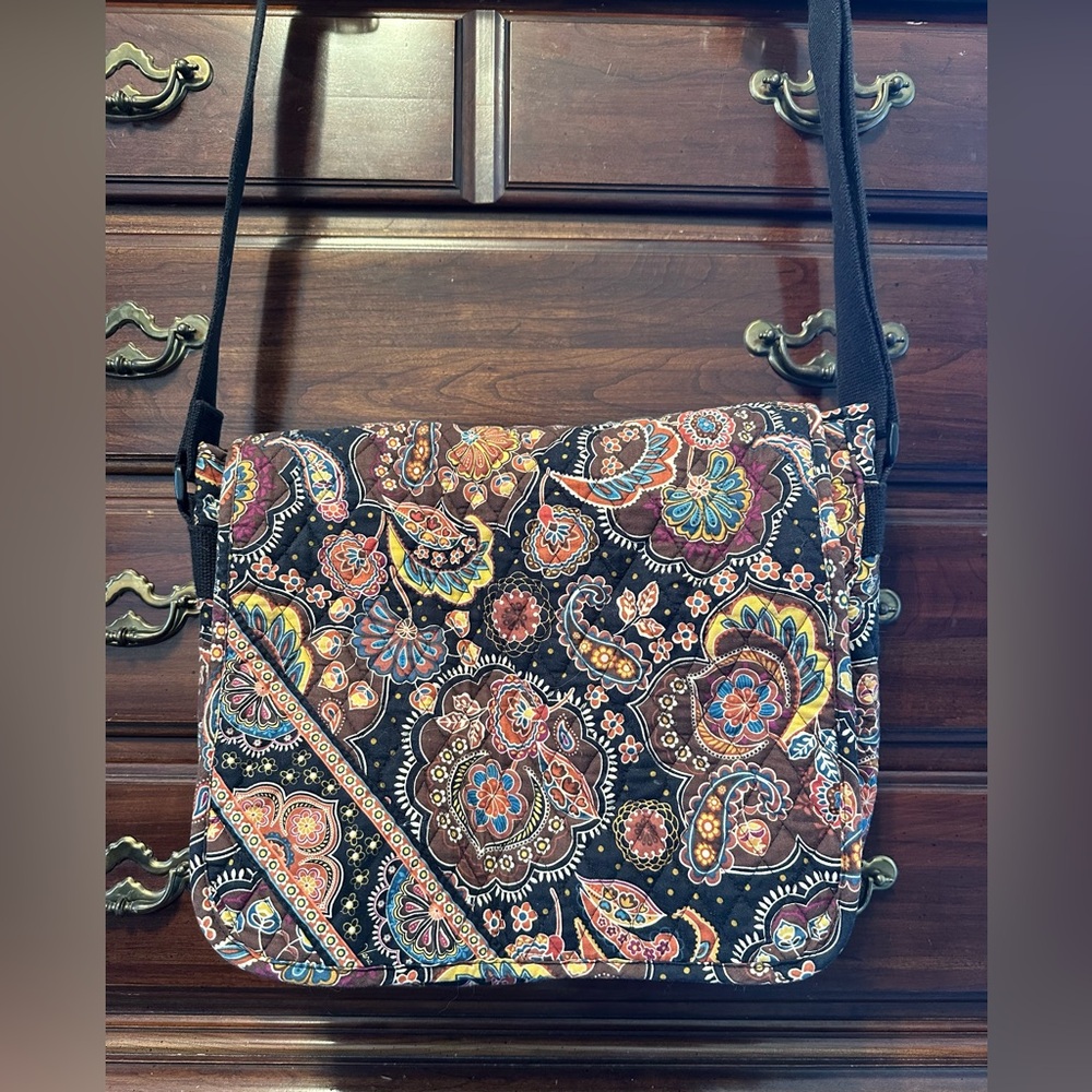 Vera Bradley shoulder book bag.